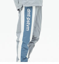 Load image into Gallery viewer, Men And Woman 'S Waterproof Mountain Snowboarding Jacket Winter Windproof Warm Ski Snowboarding Clothing Multi-Pockets Suits
